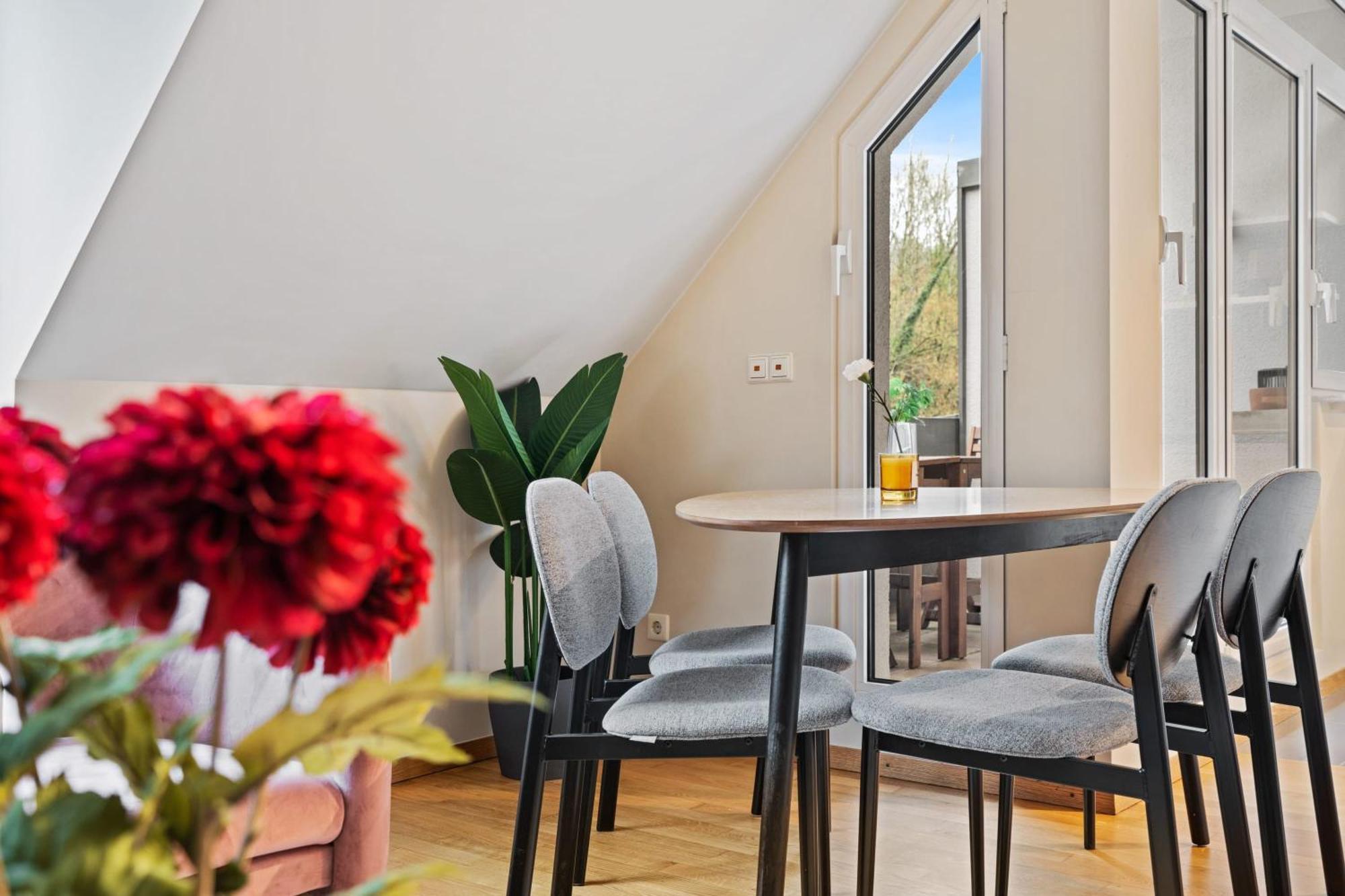 Chic 2Br Stay In Luxembourg With Free Parking Exterior photo